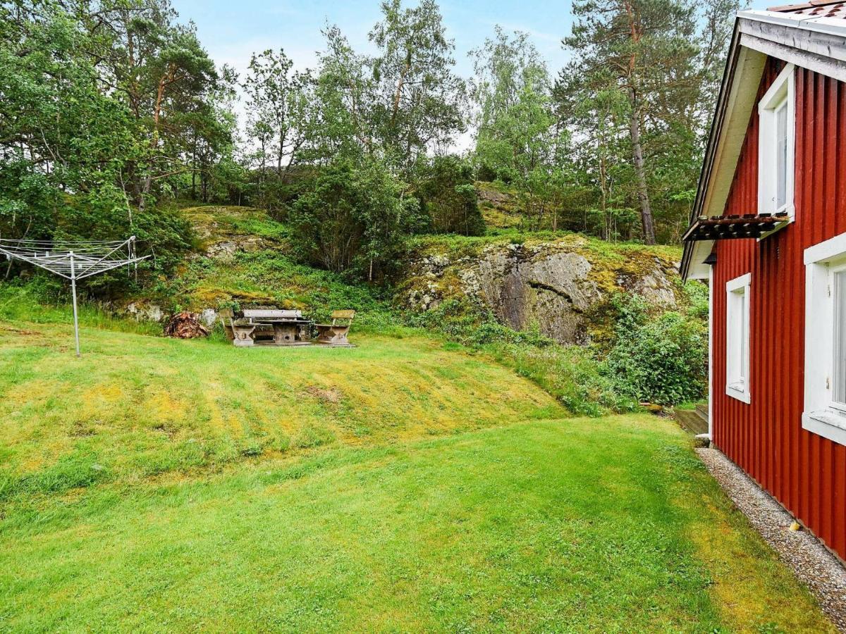 4 Person Holiday Home In Hen N Noesund Exterior photo